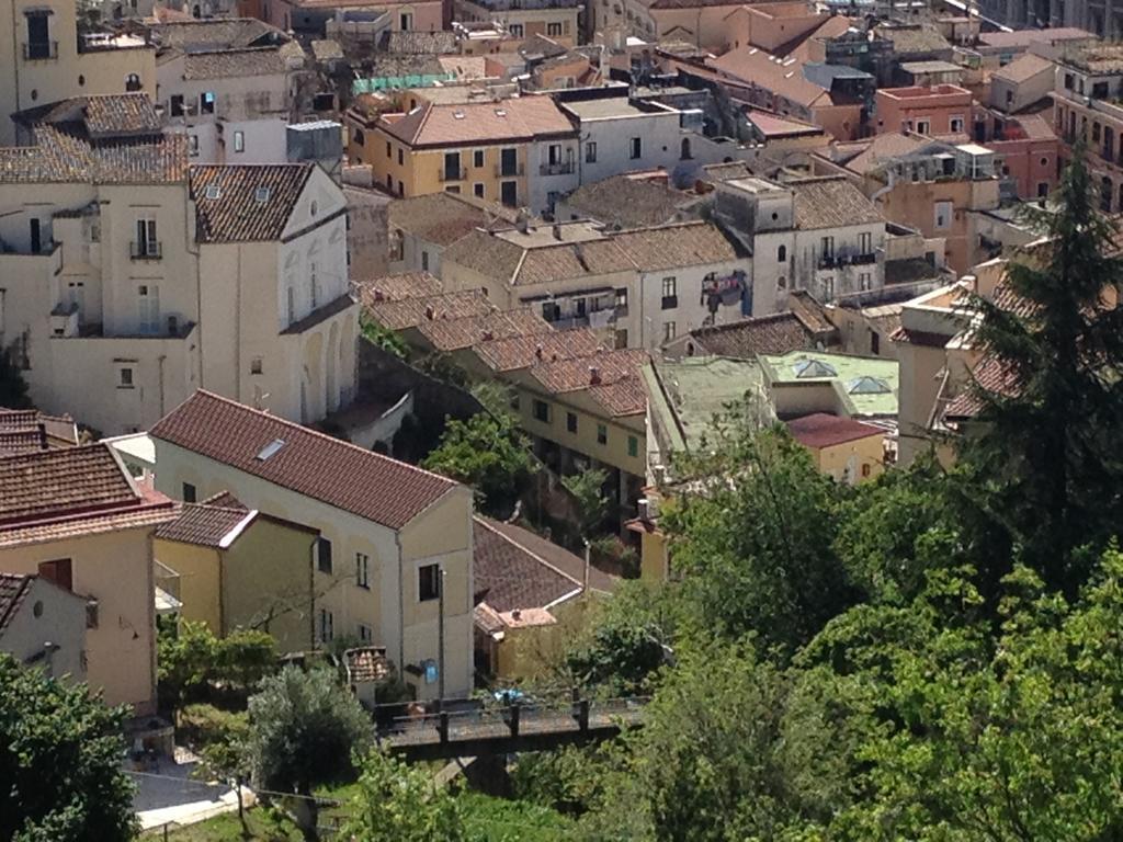 Fronte Al Porto Apartment Salerno Bagian luar foto