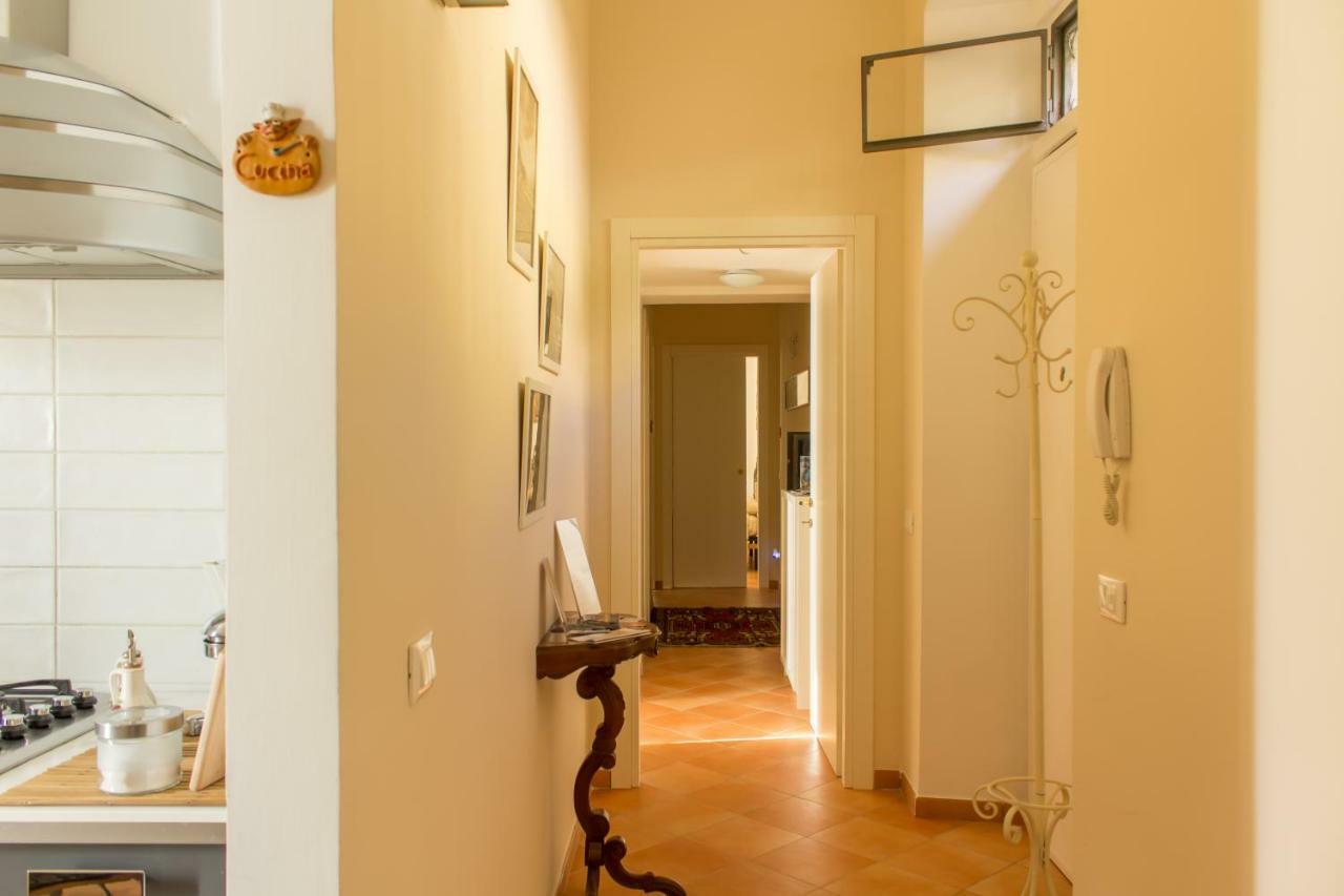 Fronte Al Porto Apartment Salerno Bagian luar foto
