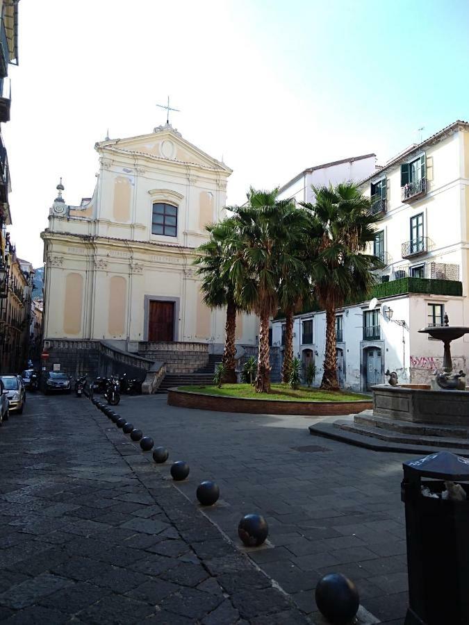 Fronte Al Porto Apartment Salerno Bagian luar foto