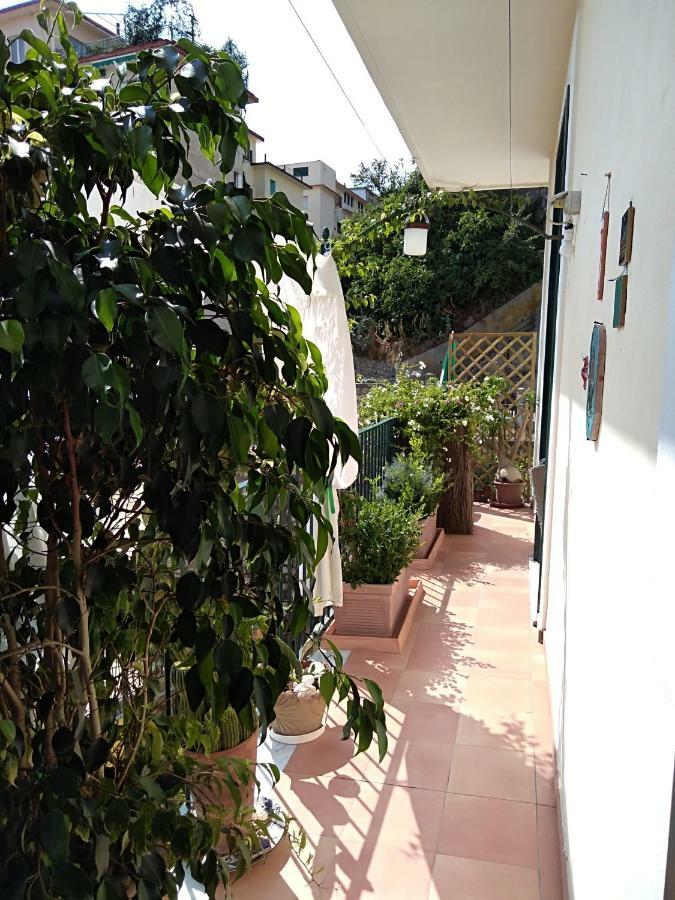 Fronte Al Porto Apartment Salerno Bagian luar foto