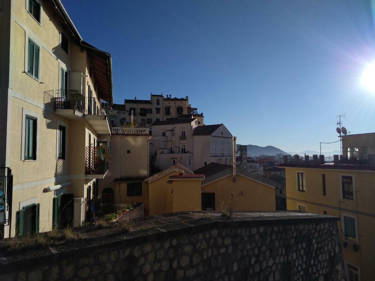 Fronte Al Porto Apartment Salerno Bagian luar foto