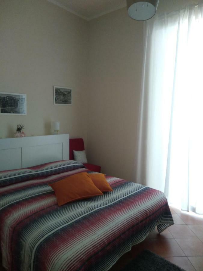 Fronte Al Porto Apartment Salerno Bagian luar foto