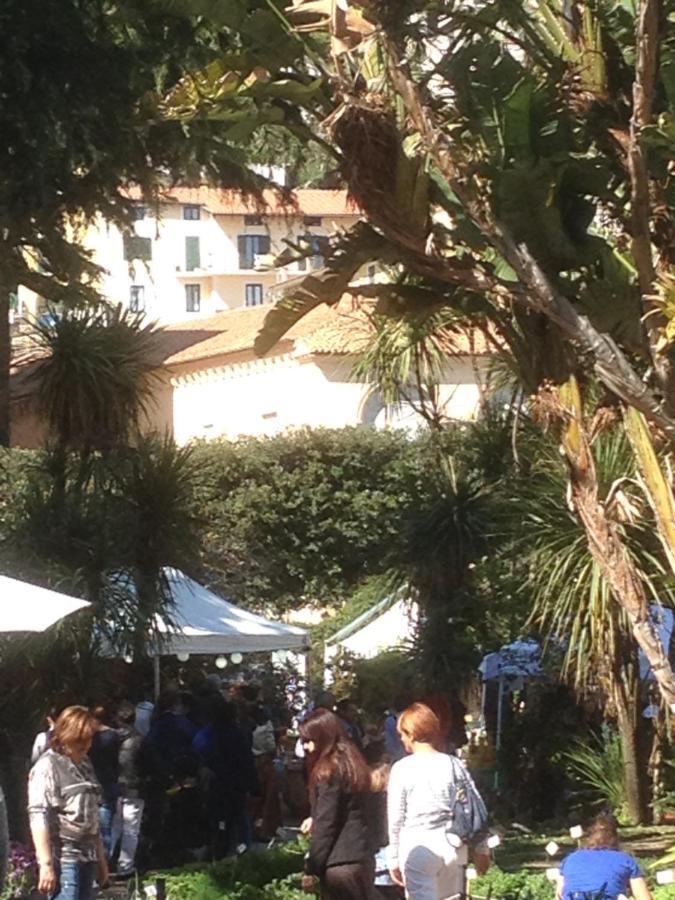 Fronte Al Porto Apartment Salerno Bagian luar foto